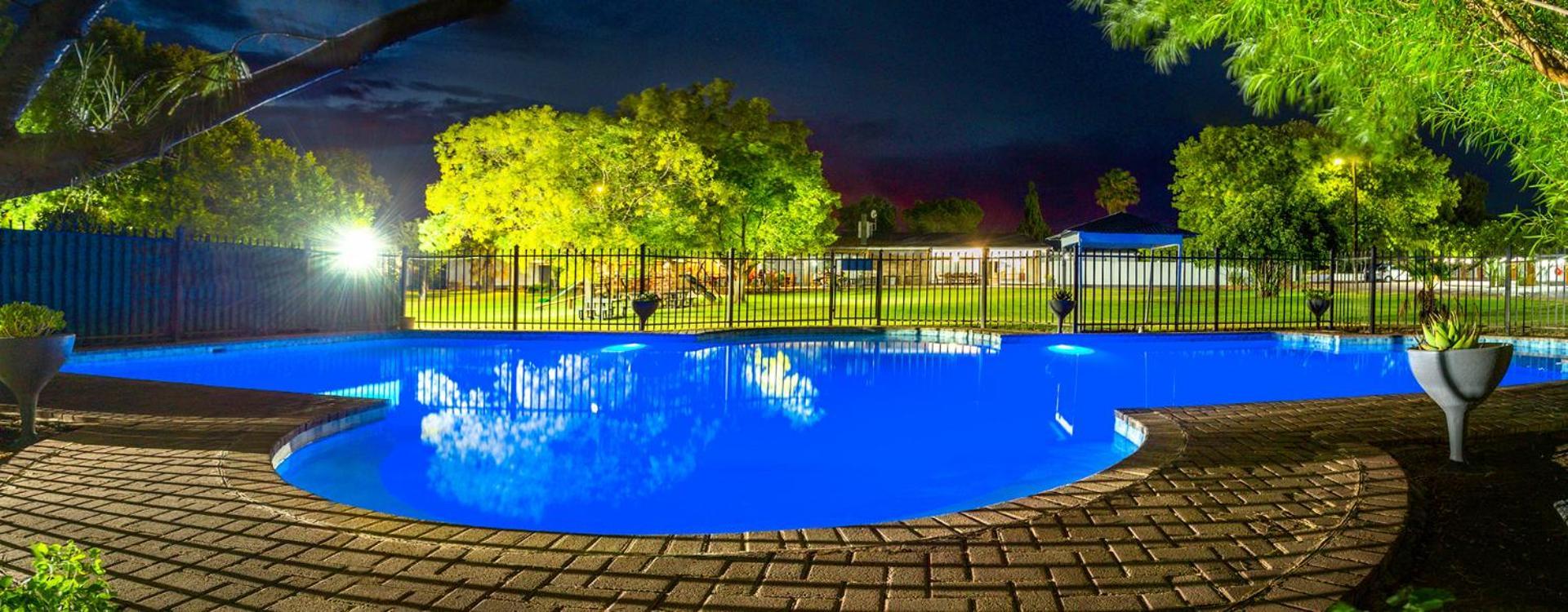 Merino Inn Hotel Колесберг Екстериор снимка